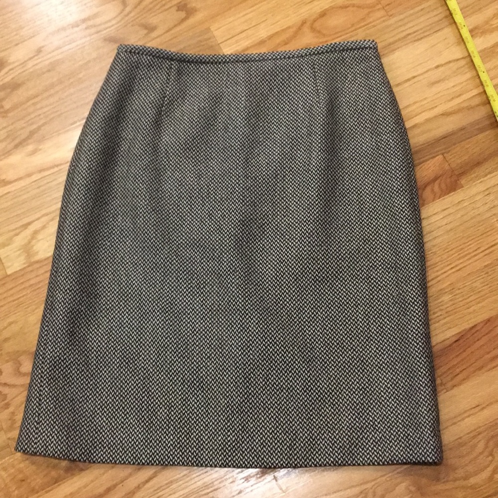 Ann Taylor size 10 wool lined skirt